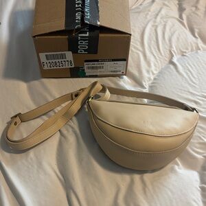 Portland Leather Small Koala Sing Bag BONE NEW